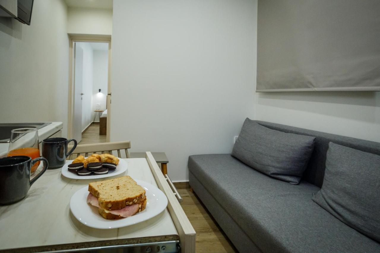 Central Corner Apts مدينة زاكينثوس المظهر الخارجي الصورة