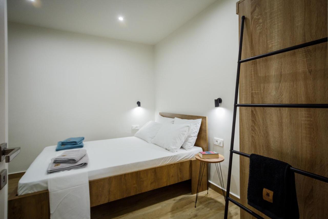 Central Corner Apts مدينة زاكينثوس المظهر الخارجي الصورة