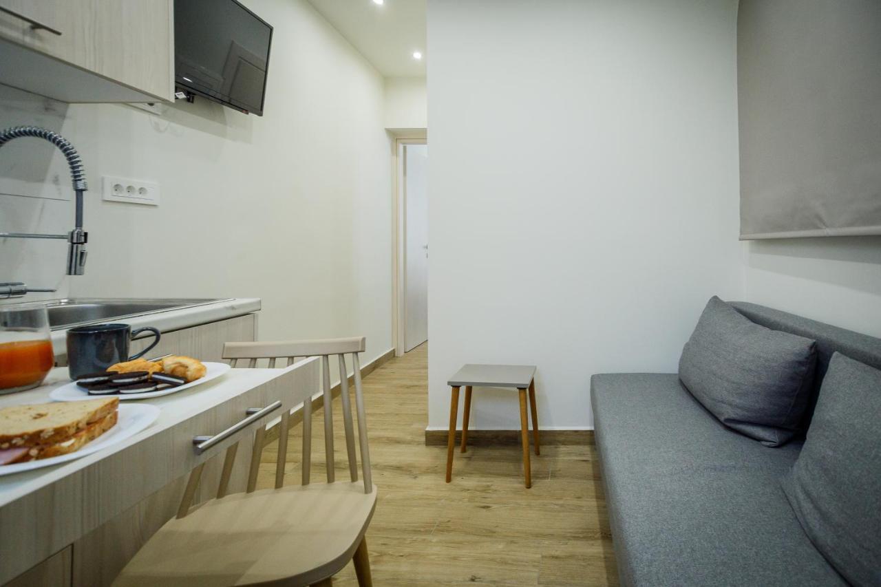 Central Corner Apts مدينة زاكينثوس المظهر الخارجي الصورة
